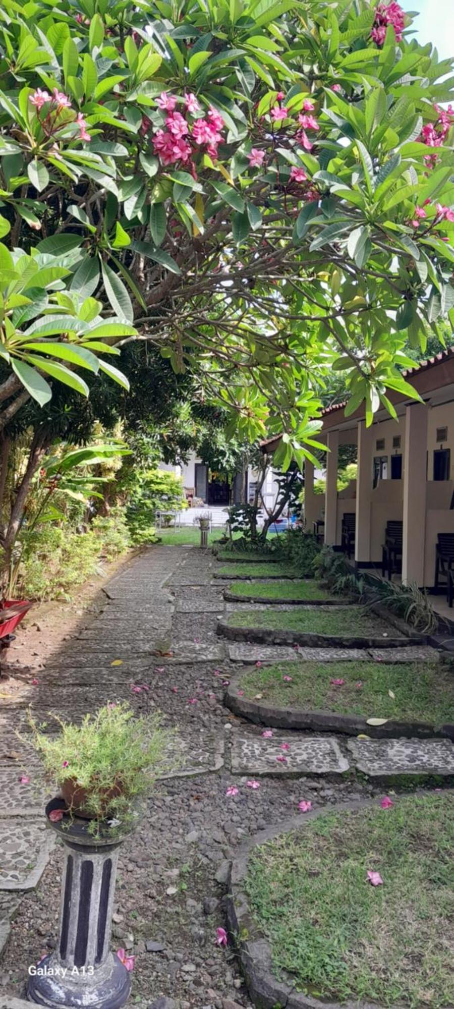 Indah Homestay And Cooking Classes Senggigi Exterior photo